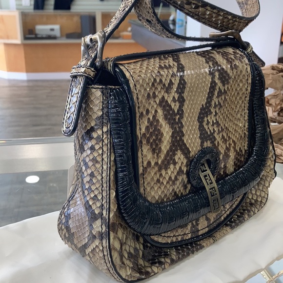 Rare python runway Fendi bag - Picture 8 of 17